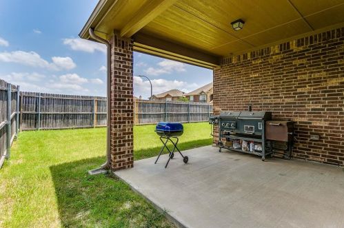 10200 Wildfowl Dr, Fort Worth, TX 76177-3531