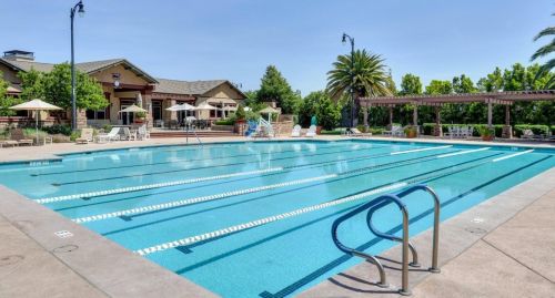 7500 Abbey Cir, Elk Grove CA  95757-5103 exterior