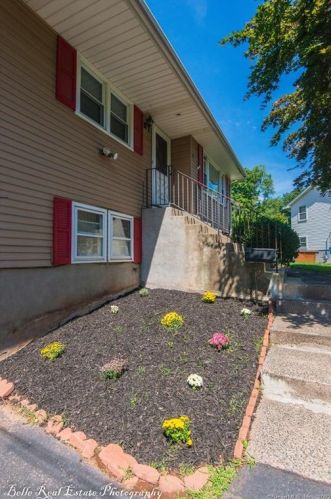 42 Fairlane Dr, New Britain, CT 06053-3409