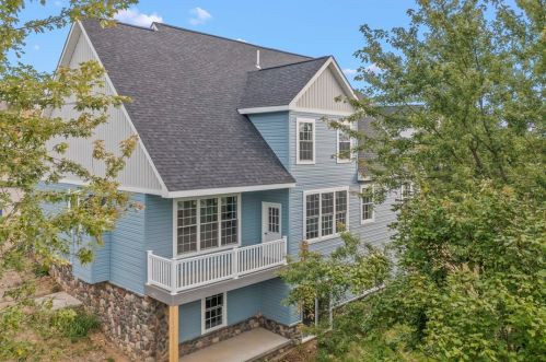 8 Puskar Ln, Canonsburg, PA 15317-1998