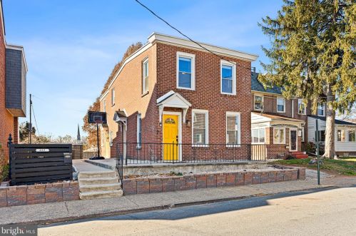 632 31st St, Wilmington, DE 19802-3012