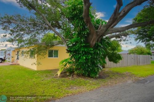 6901 24 St, Hollywood FL 33023-3729 exterior