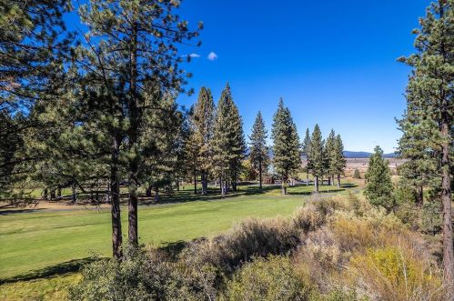 351 Skidder Trl, Truckee CA 96161-3928 exterior