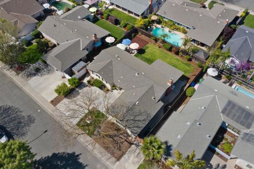 613 Mayflower St, Modesto CA  95356-1411 exterior