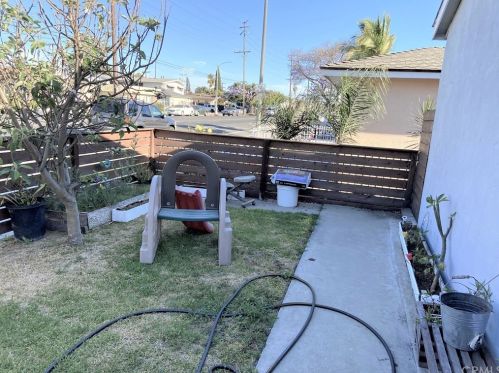 5931 Orange Ave, Long Beach CA  90805-3553 exterior