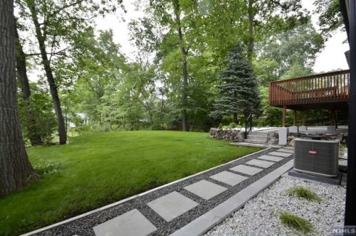 69 Mcnomee St, Oakland NJ  07436-2608 exterior