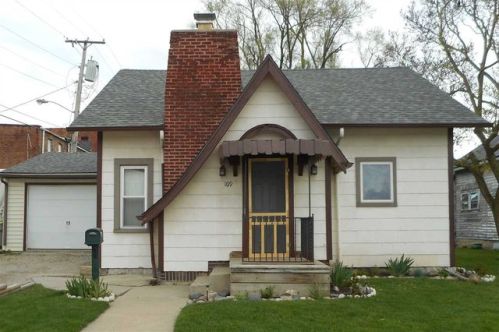 109 Oak St, Moore, IN 46721-1449