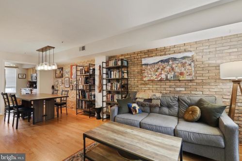 757 3rd St, Washington, DC 20001-2624