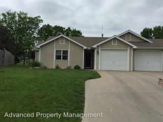 112 Knoxberry Cir, Manhattan KS  66502-7620 exterior