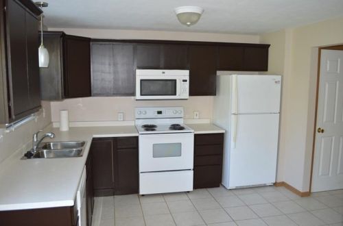 104 Northglen Ct, Gibsonia, PA 15044-8050