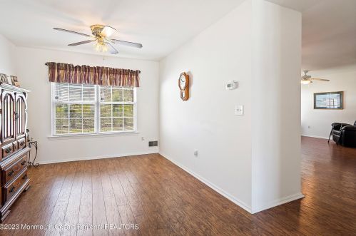 24 Sunnydale Dr, Berkeley Township NJ  08721-1379 exterior