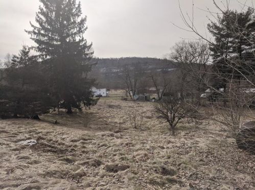 48 1st Ave, Saltsburg PA  15681-8157 exterior