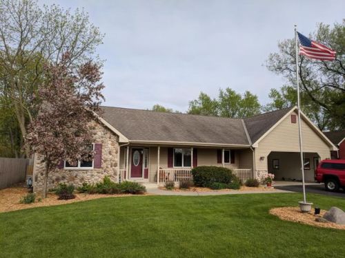 3033 97th St, Sturtevant, WI 53177-2626