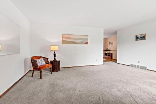 1508 Geneva Rd, Menasha, WI 54952-2176