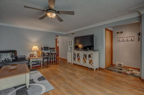224 Beech Rd, Newport, KY 41071-3150