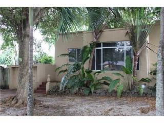 282 117th St, Miami, FL 33161-6102