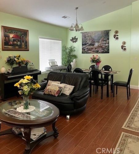 9306 Degranvelle Dr, Bakersfield, CA 93311-2812