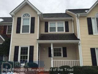12 Cedar Knoll Dr, Greensboro NC  27407-5817 exterior