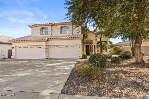 313 Laguna Dr, Gilbert, AZ 85233-6229