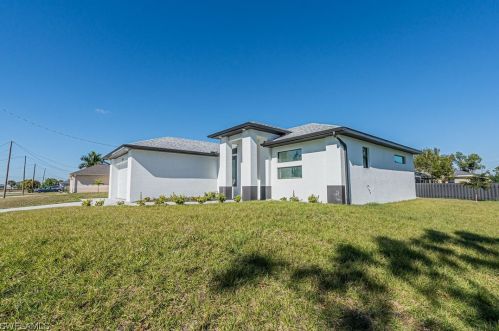 4125 19th Pl, Cape Coral FL  33904-8037 exterior