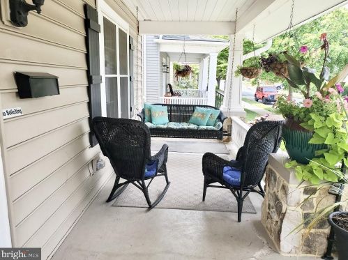 52 Caracas Ave, Swatara, PA 17033-1416