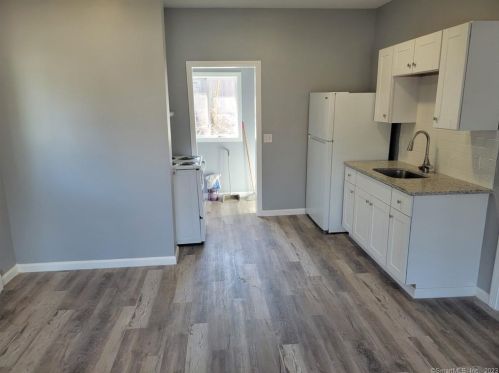 29 Evans St, Waterbury CT  06708-2210 exterior