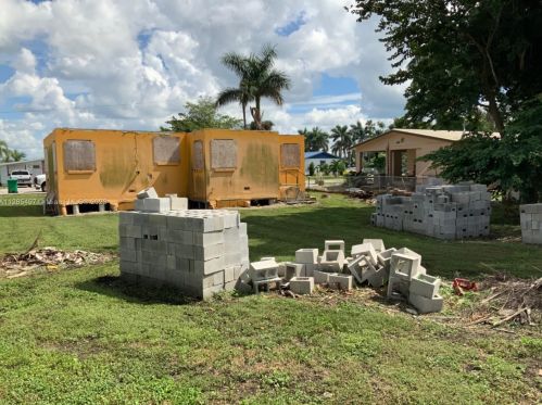 141 Greenstar Ave, Pahokee FL  33476-1421 exterior