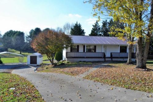 1417 Blue Forest Ct, Maryville, TN 37803-5010