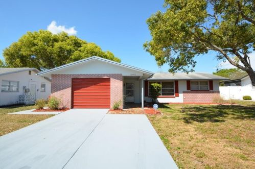10409 Choice Dr, Port Richey, FL 34668-3143