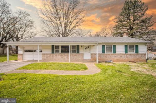 2670 Cape Horn Rd, Red Lion, PA 17356-9058