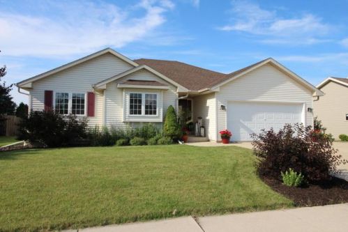 8504 Camelot Trce, Sturtevant, WI 53177-2964