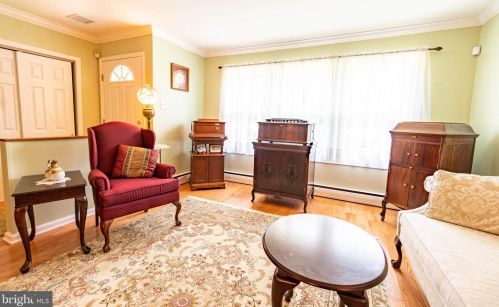 1113 Roeloffs Rd, Yardley PA  19067-4514 exterior