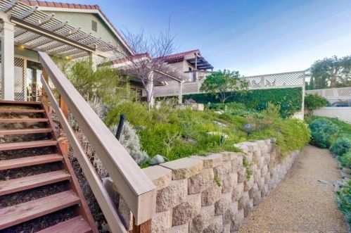 10370 Viacha Dr, San Diego CA  92124-3411 exterior