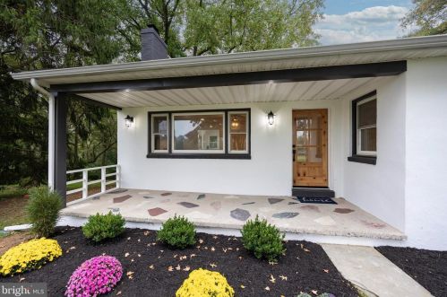 108 School House Ln, Kennett Sq, PA 19348-2635
