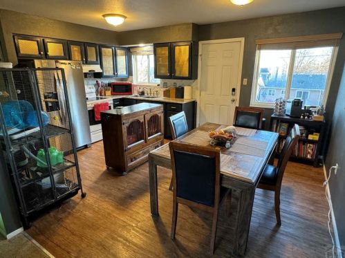 9 Normandy Cir, Pueblo, CO 81001-1925