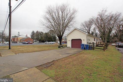 234 Center St, Camden-Wy, DE 19934-1219