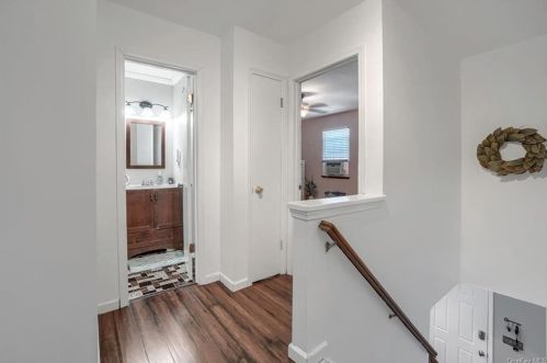 34 Larch Ct, Fishkill NY  12524-2626 exterior