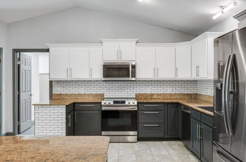 8544 Pinecone Dr, Lakeland FL  33809-1674 exterior