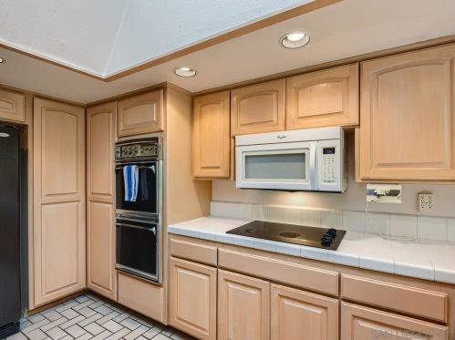 6114 Madra Ave, San Diego CA  92120-3906 exterior