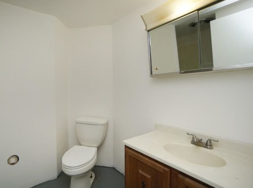 2 Kelly Ln, Milford OH  exterior