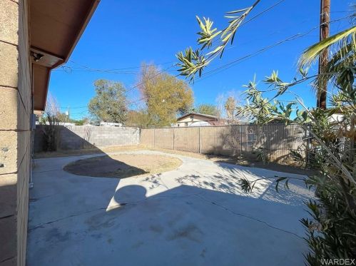 1944 Robson Cir, Bullhead City AZ  86442-4765 exterior