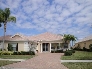 8013 Wilfredo Ct, Naples, FL 34114-2694