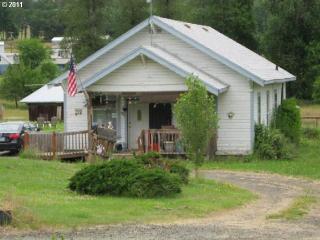 651 Valley Rd, Roseburg, OR 97471-8928