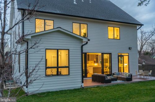 2219 Westmoreland St, Falls Church VA  22043-1701 exterior