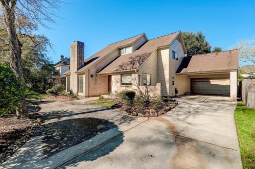 5315 Blue Creek Dr, Humble, TX 77345-1403