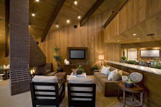 731 Baywood Dr, Newport Beach CA  92660-7145 exterior