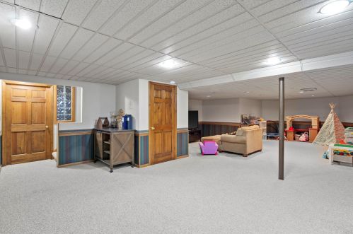 4580 Sommerset Dr, Waukesha WI  53151-6876 exterior