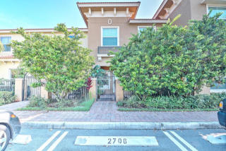 366 Lake Monterey Cir, Boynton Beach FL  33426-8444 exterior