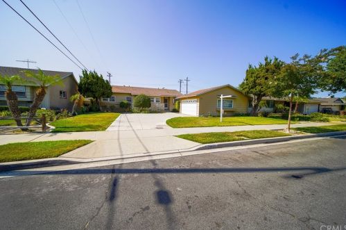 2402 Sycamore St, Anaheim CA  92806-3021 exterior