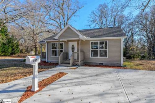 345 Peachtree St, Woodruff SC  29388-1524 exterior